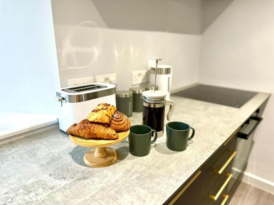 Bournemouth Getaway: 3Br Apartment Near Beach Exterior foto
