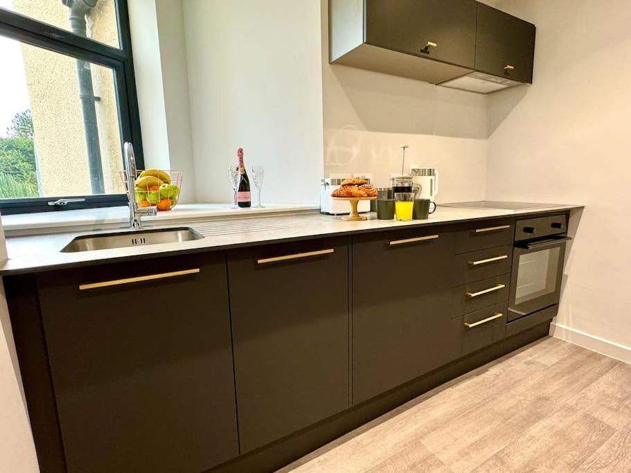 Bournemouth Getaway: 3Br Apartment Near Beach Exterior foto